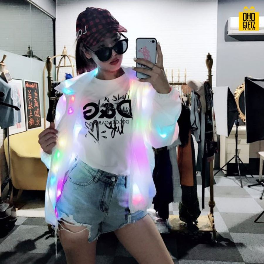 เสื้อคลุม LED สกรีนโลโก้ ทำเป็นของพรีเมี่ยมได้