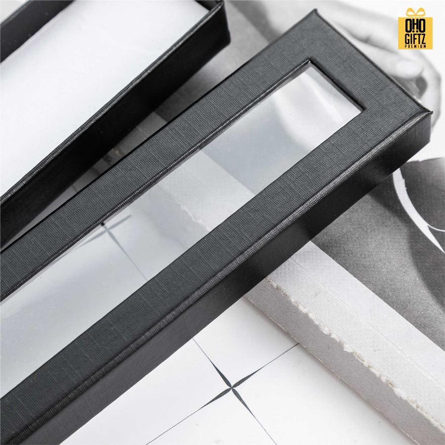 กล่องใส่ปากกาแบบเจาะหน้าต่าง สกรีนโลโก้ ทำเป็นของพรีเมี่ยม 