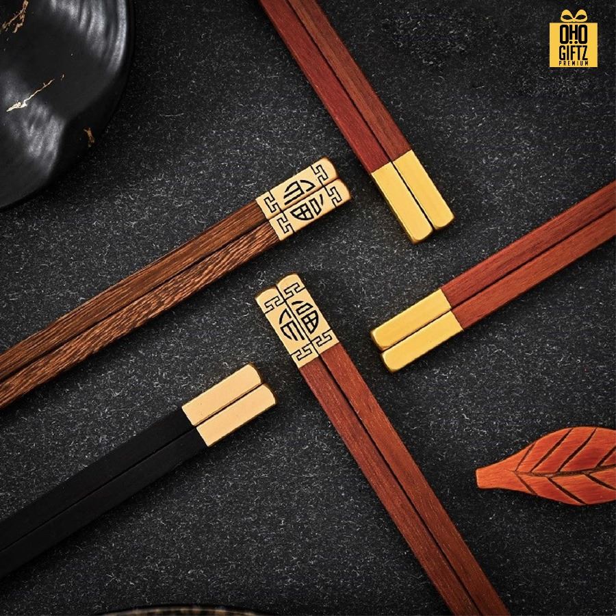 ตะเกียบพร้อมกล่อง สกรีนชื่อ สกรีนโลโก้ ทำเป็นของพรีเมี่ยมได้