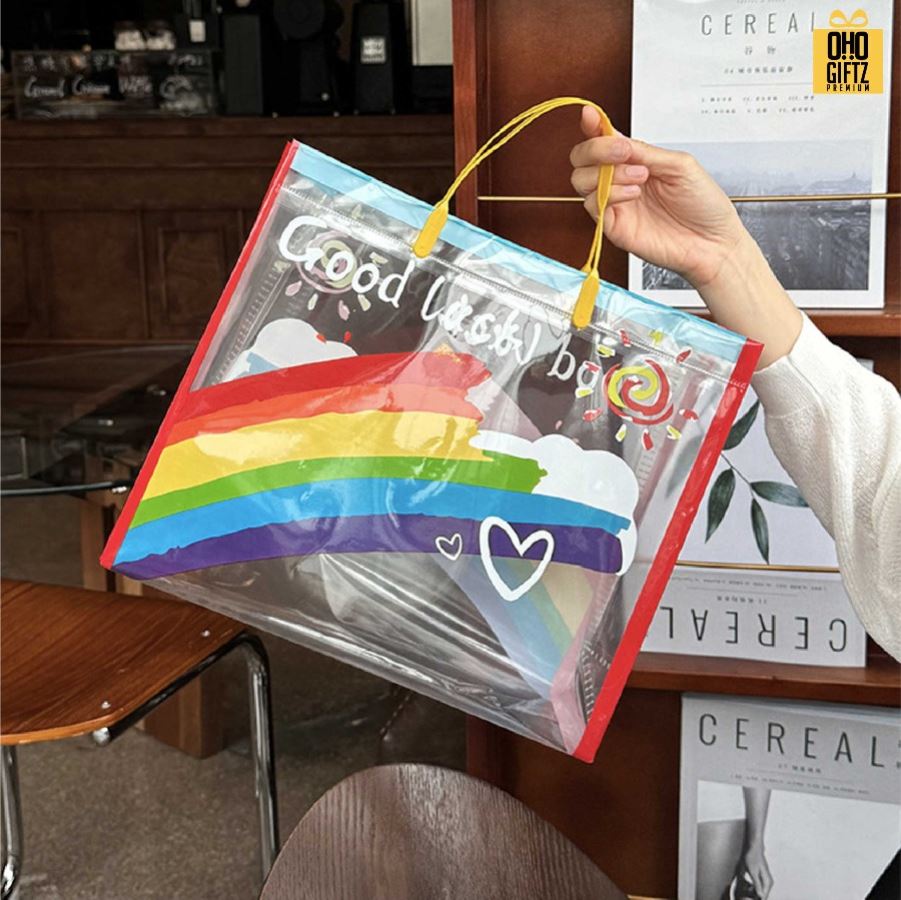 กระเป๋าใส PVC สายรุ้ง สกรีนโลโก้ ทำเป็นของพรีเมี่ยมได้