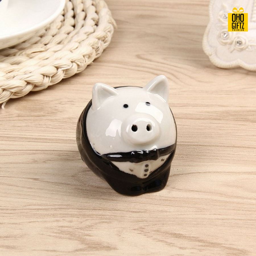 ที่ใส่เครื่องปรุงรูปหมู พิมพ์สติกเกอร์ชื่อฟรี ทำเป็นของพรีเมี่ยม ของชำร่วยงานเเต่งงานได้