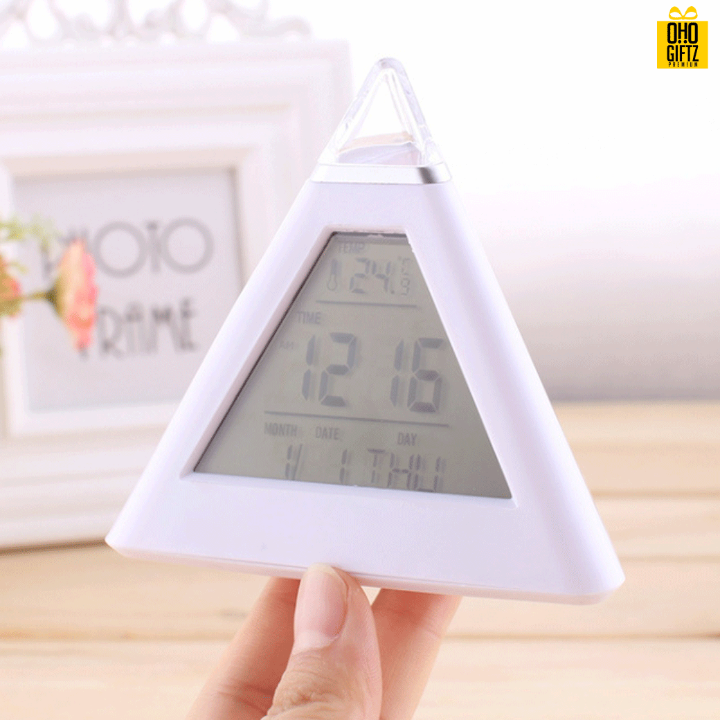 นาฬิกาปลุกพีระมิด ไฟเปลี่ยน 7 สี สกรีนโลโก้ ทำเป็นของพรีเมี่ยมได้