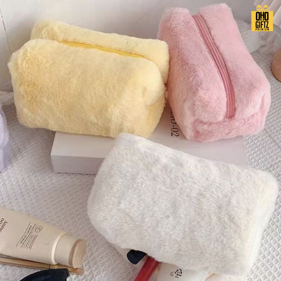 กระเป๋าเครื่องสำอางขนปุย ผลิตโลโก้ ติดลาเบล ทำเป็นของพรีเมี่ยม