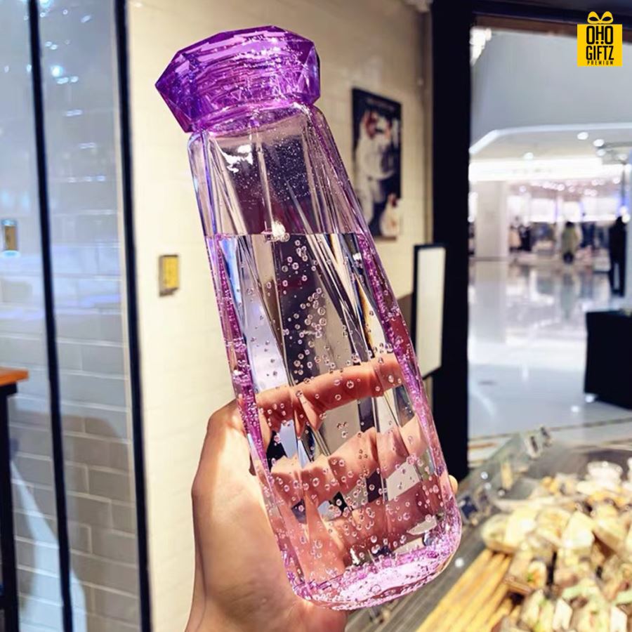 ขวดแก้วคริสตัล สกรีนชื่อ เลเซอร์โลโก้ฟรี  ทำเป็นของพรีเมี่ยมได้