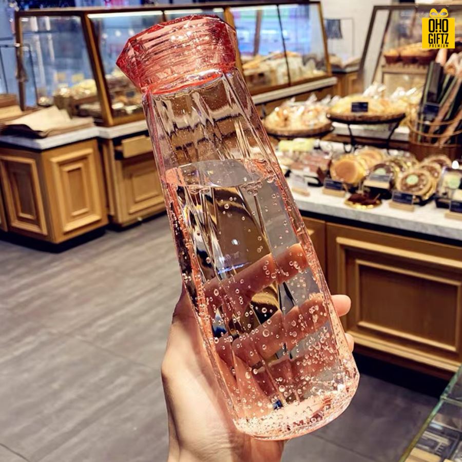 ขวดแก้วคริสตัล สกรีนชื่อ เลเซอร์โลโก้ฟรี  ทำเป็นของพรีเมี่ยมได้