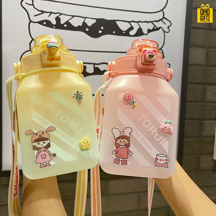 กระติกน้ำพลาสติกพร้อมหลอด พร้อมหลอด สกรีนชื่อ, โลโก้ได้