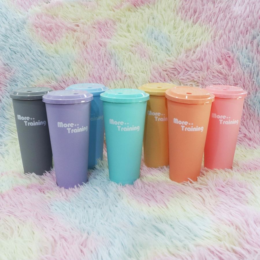 Party Cup 22 oz. สกรีนชื่อ สกรีนโลโก้ ทำเป็นของพรีเมี่ยมได้ 