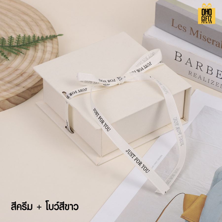 กล่องใส่จิลเวลรี่ เครื่องประดับ สกรีนชื่อ สกรีนโลโก้ ทำเป็นของพรีเมี่ยมได้