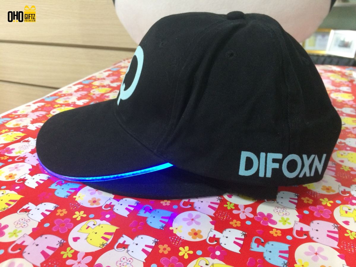 หมวกแก๊ปปีกไฟ LED NEON CAP ทำเป็นของพรีเมี่ยมได้