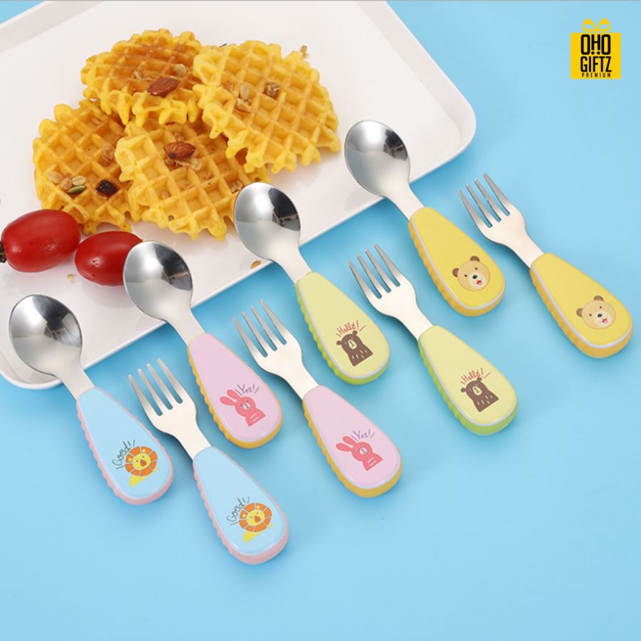 ช้อนส้อมสแตนเลสสำหรับเด็ก สกรีนโลโก้ สกรีนชื่อร้าน ทำเป็นของพรีเมี่ยมได้