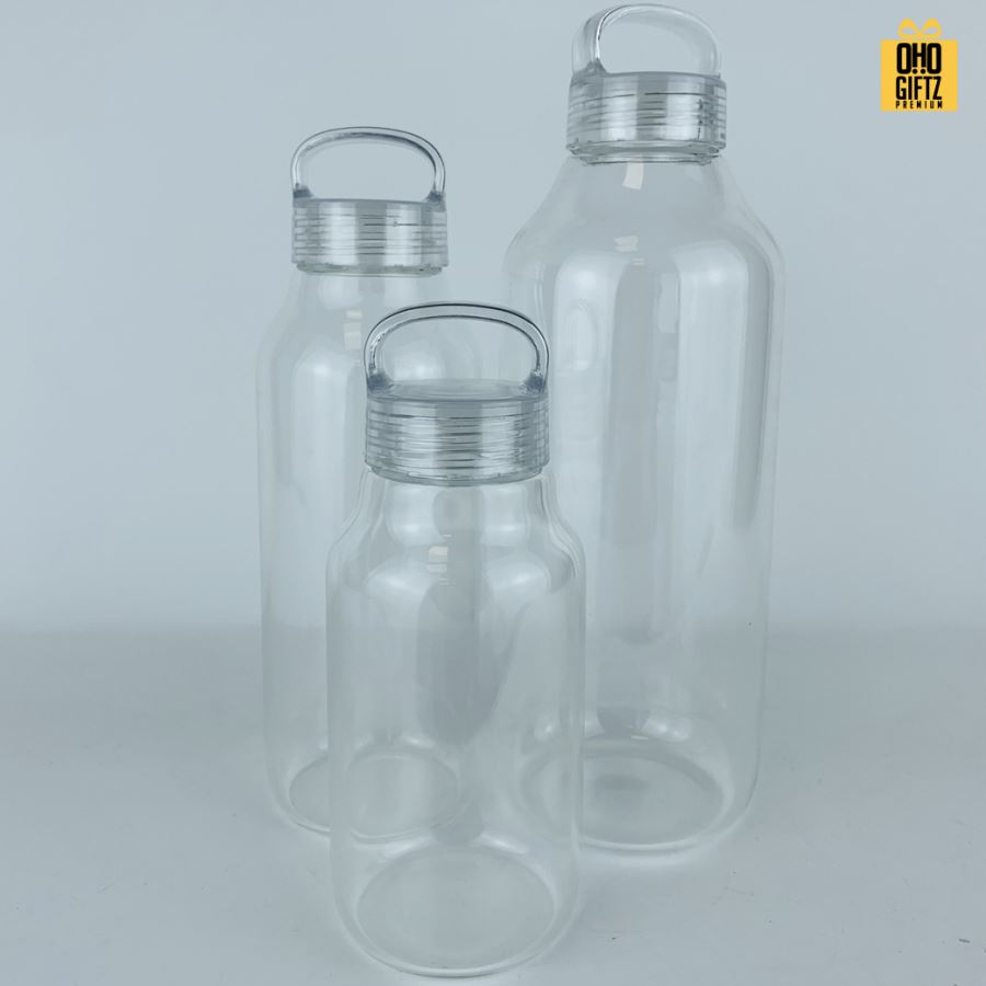 ขวดแก้วมีหูหิ้วทนความร้อนสูง สกรีนชื่อ โลโก้ฟรี  ทำเป็นของพรีเมี่ยมได้