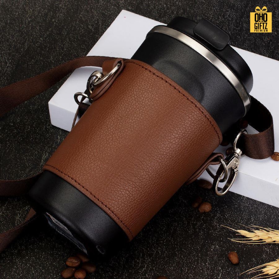 ปลอกหนังสวมแก้ว พร้อมสายสะพาย สกรีนโลโก้  ทำเป็นของพรีเมี่ยมได้ 