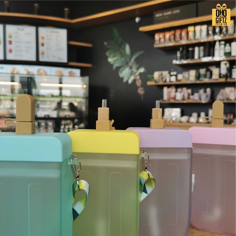 ถ้วยน้ำพลาสติกทรงไอศกรีม สกรีนโลโก้ ทำเป็นของพรีเมี่ยมได้